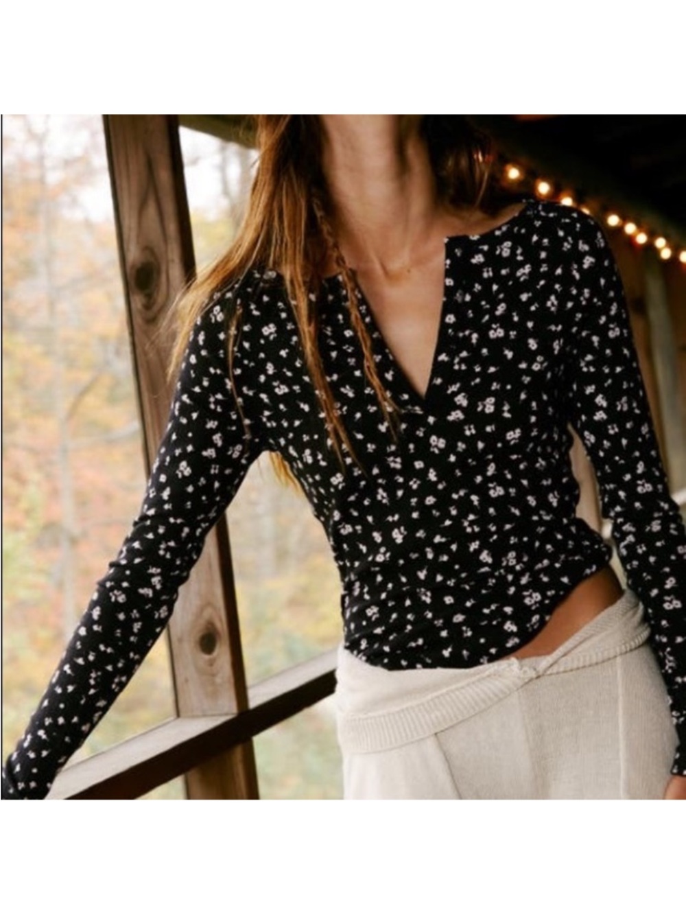 New Intimately Free People Billie Floral Split Neck Layering Tee LS Top Medium